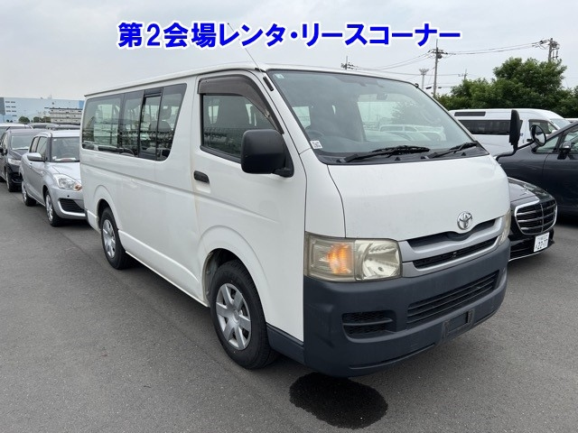TOYOTA HIACE VAN