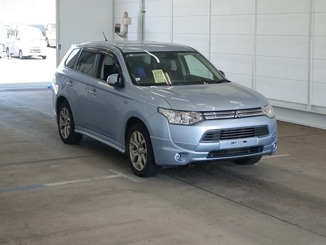 MITSUBISHI OUTLANDER PHEV