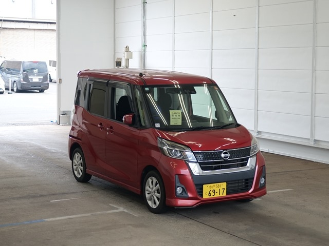 NISSAN DAYZ ROOX