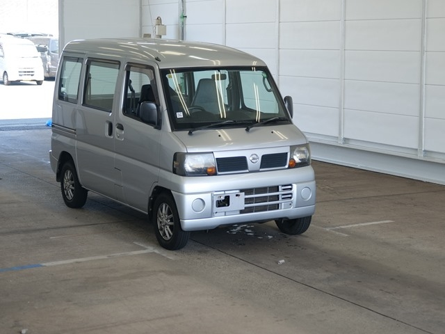 NISSAN CLIPPER VAN
