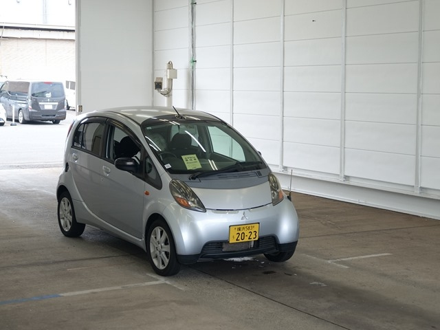MITSUBISHI I