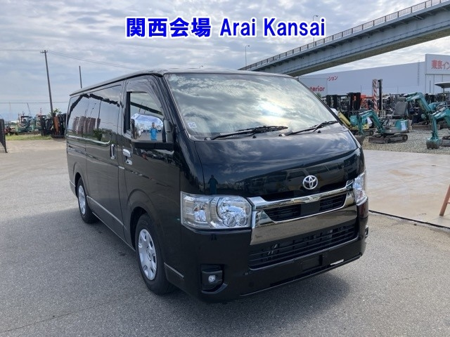 TOYOTA HIACE VAN
