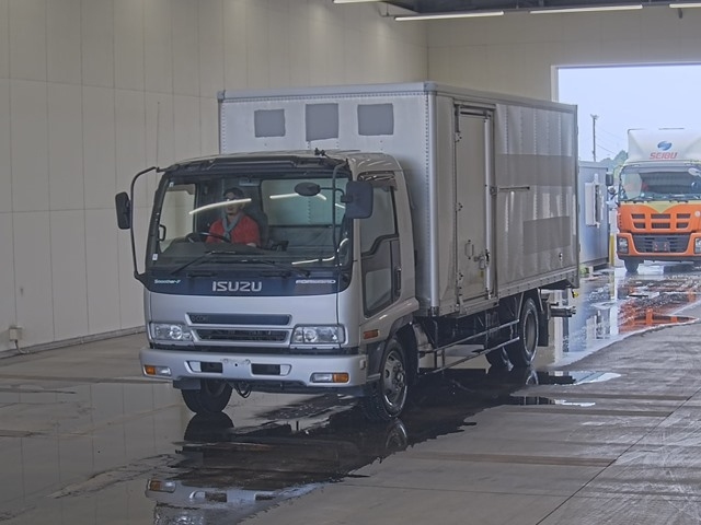 ISUZU FORWARD