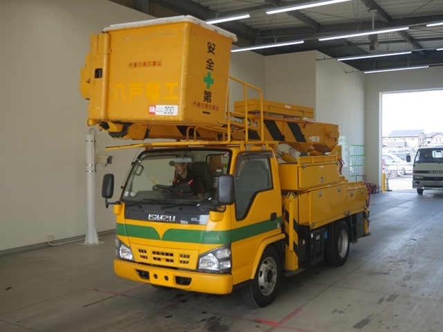 ISUZU ELF