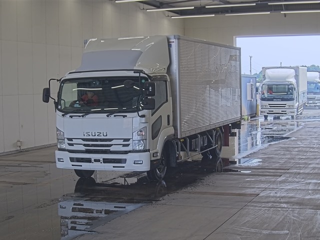 ISUZU FORWARD