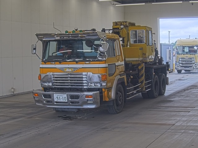 HINO SUPER DOLPHIN