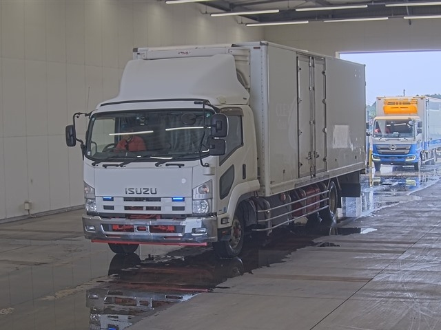 ISUZU FORWARD