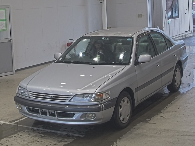 TOYOTA CARINA