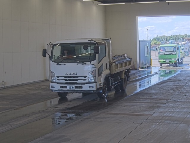ISUZU FORWARD