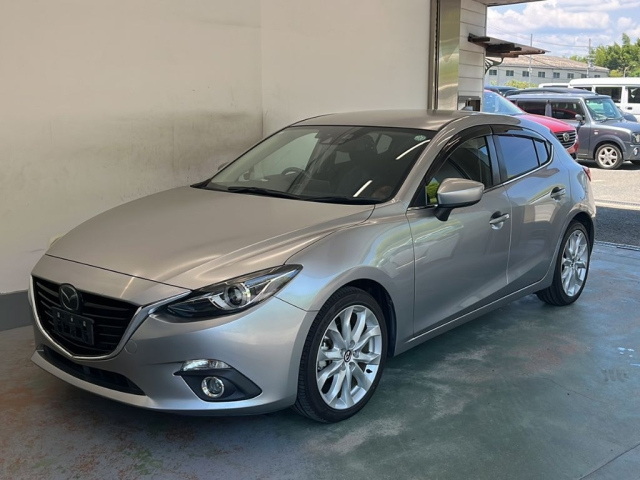 MAZDA AXELA