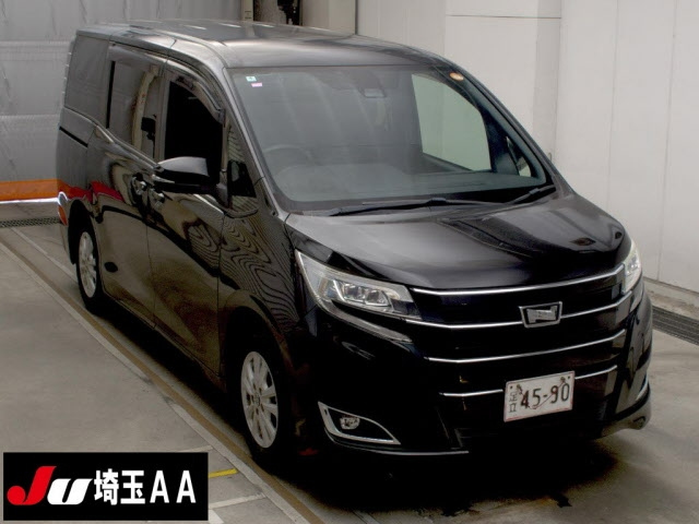 TOYOTA NOAH
