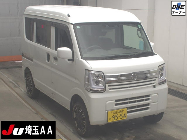 NISSAN CLIPPER VAN