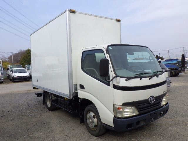 TOYOTA DYNA