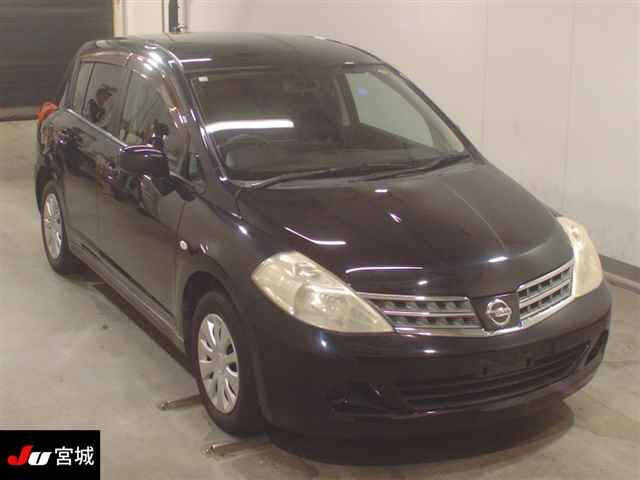 NISSAN TIIDA