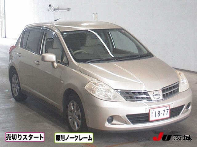 NISSAN TIIDA