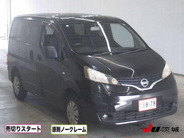 NISSAN NV200