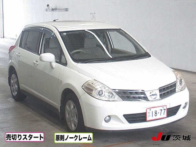 NISSAN TIIDA