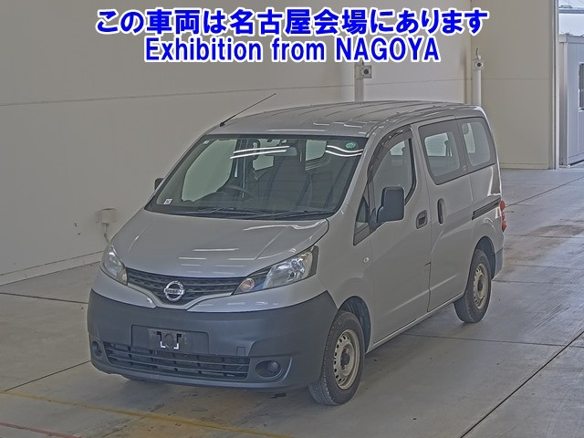 NISSAN NV200