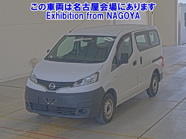 NISSAN NV200
