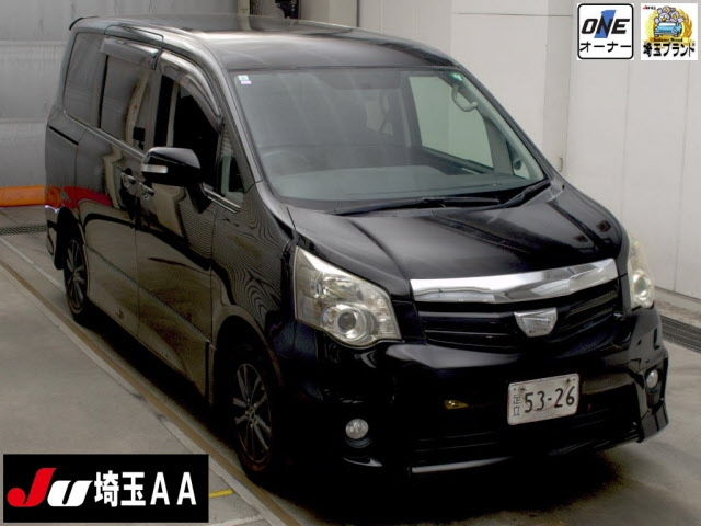 TOYOTA NOAH