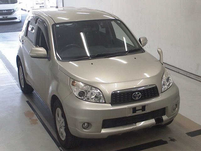 TOYOTA RUSH