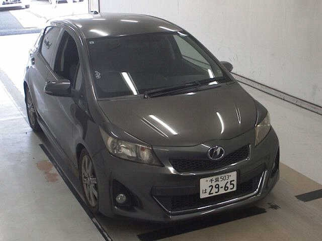 TOYOTA VITZ