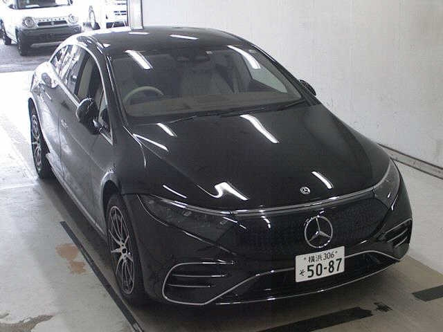 MERCEDES BENZ EQS