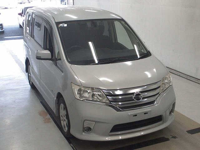 NISSAN SERENA
