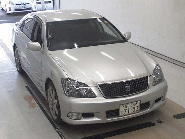 TOYOTA CROWN