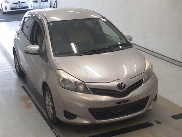 TOYOTA VITZ