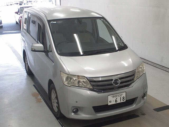 NISSAN SERENA