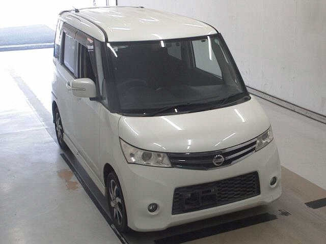 NISSAN ROOX