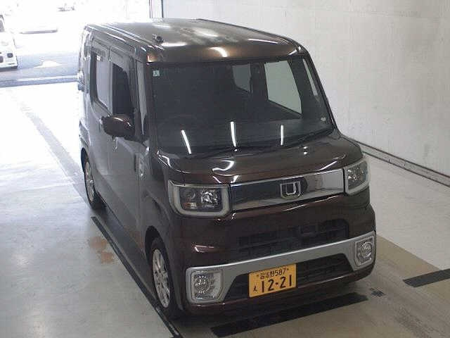 DAIHATSU WAKE