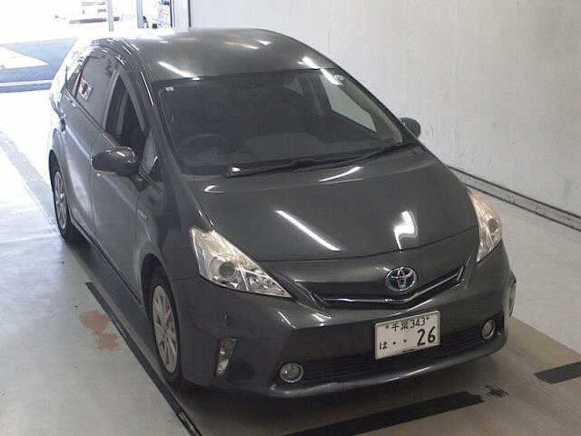 TOYOTA PRIUS ALPHA