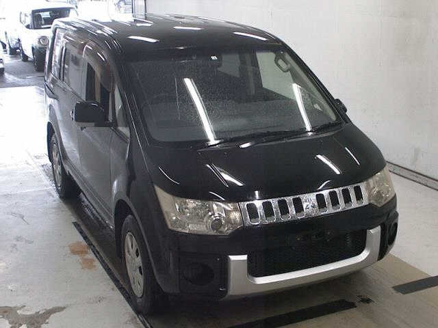 MITSUBISHI DELICA D5