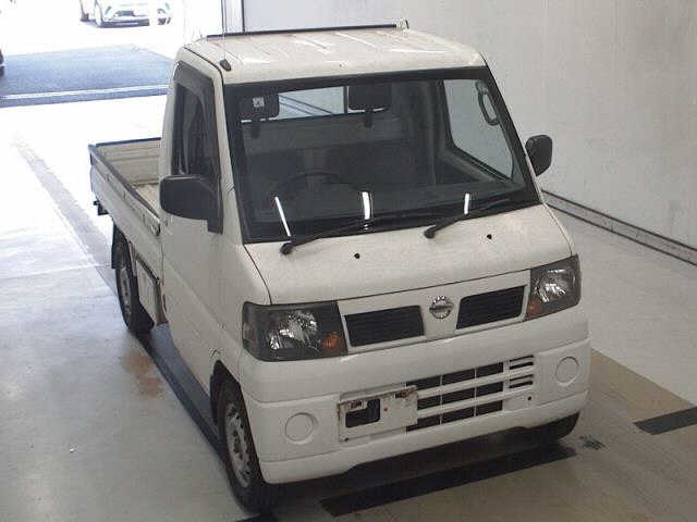NISSAN CLIPPER TRUCK
