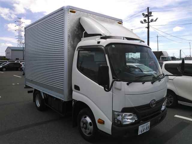 TOYOTA DYNA