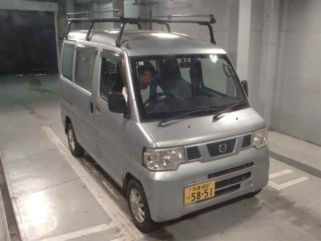 NISSAN CLIPPER VAN
