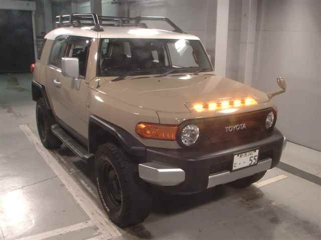 TOYOTA FJ CRUISER