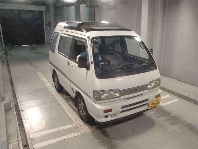 DAIHATSU ATRAI VAN