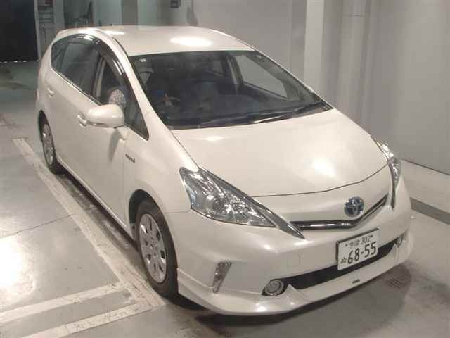 TOYOTA PRIUS ALPHA