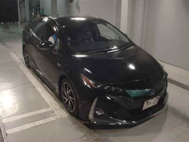 TOYOTA PRIUS PHV