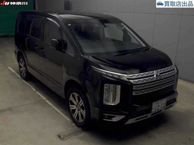 MITSUBISHI DELICA D5