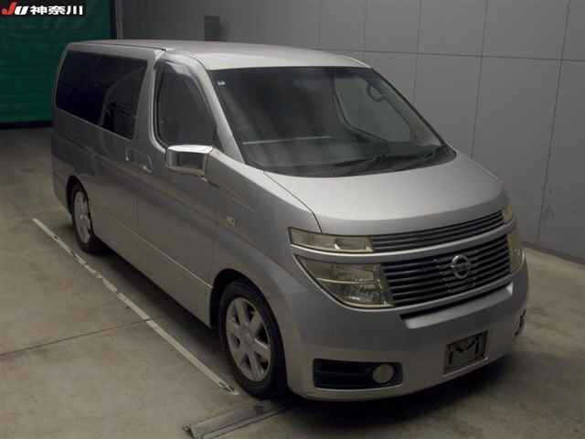 NISSAN ELGRAND