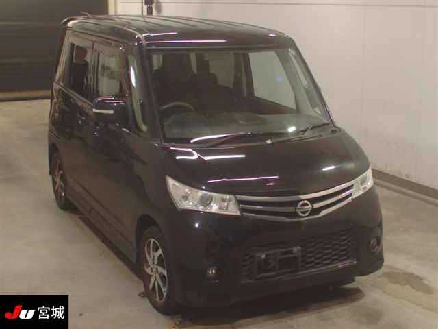 NISSAN ROOX