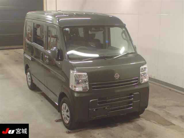 NISSAN CLIPPER VAN