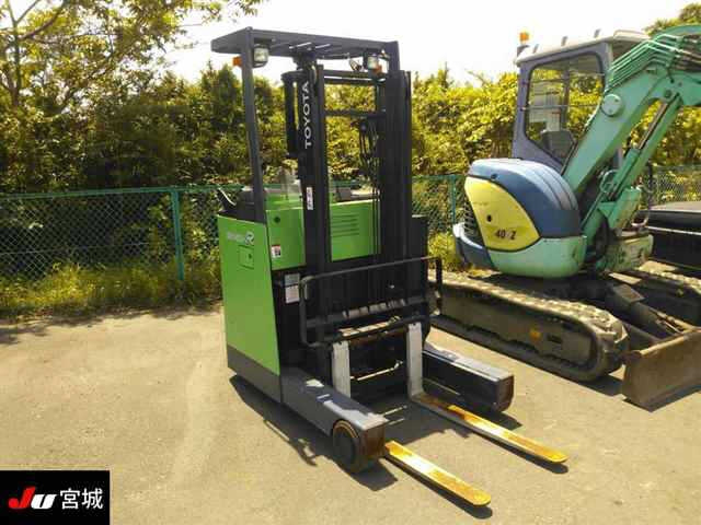 TOYOTA FORKLIFT
