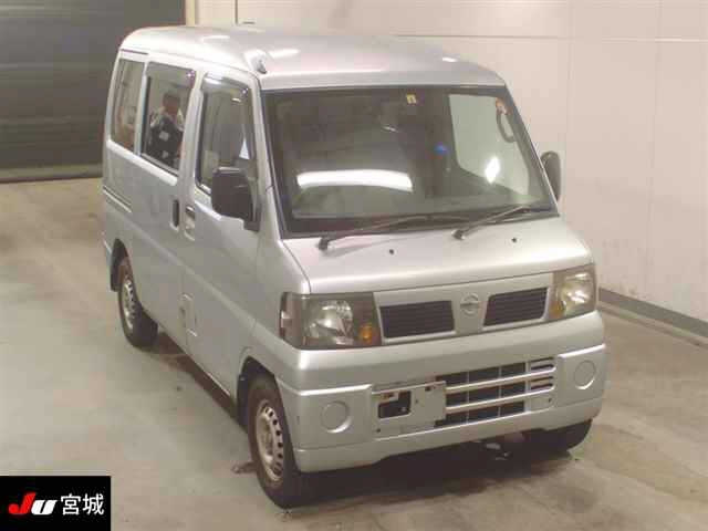 NISSAN CLIPPER VAN
