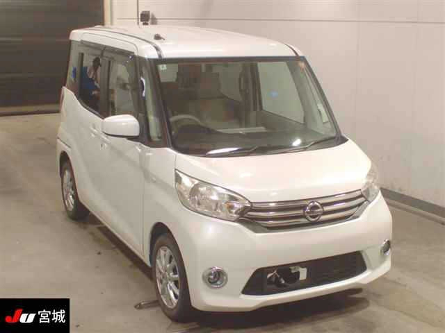 NISSAN DAYZ ROOX