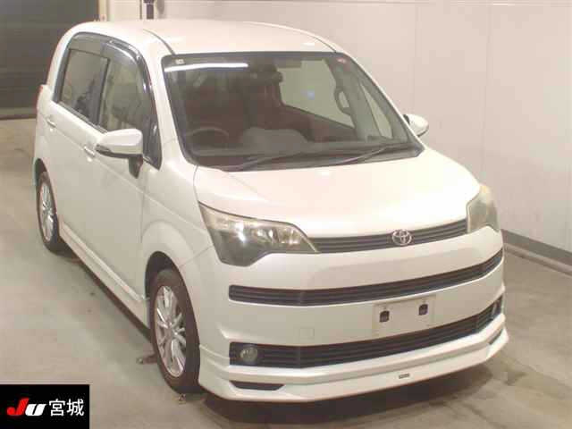 TOYOTA SPADE